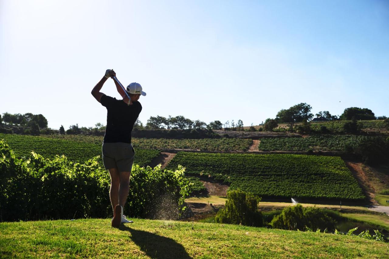 Alluvia Boutique Winery & Luxury Accommodation Stellenbosch Zewnętrze zdjęcie Golf course in the Rioja wine region