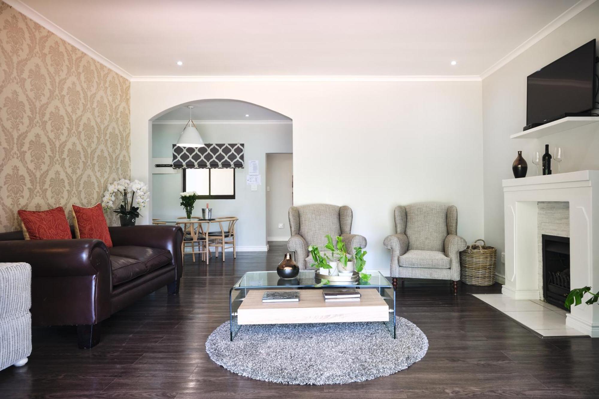 Alluvia Boutique Winery & Luxury Accommodation Stellenbosch Pokój zdjęcie A living room in a house